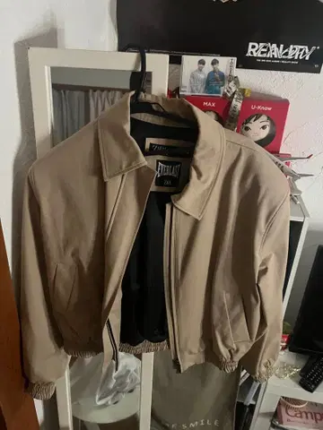 ZARA 베이지 숏 자켓