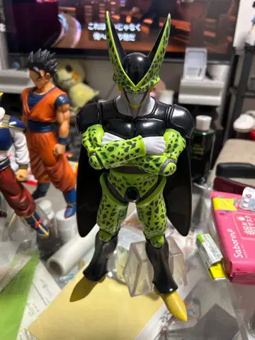 드래곤볼 셀 피규어