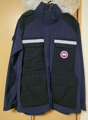 Canada Goose 마운틴 파카 네이비 L/G