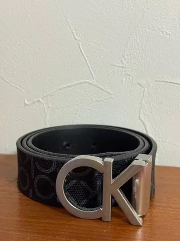 Calvin Klein 블랙 벨트 CK 로고