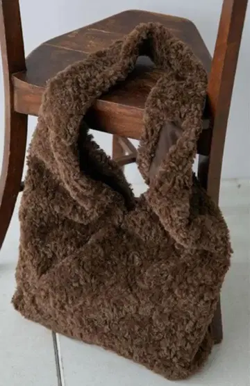 Whim Gazette [ 2.718 ] 시어링 숄더백