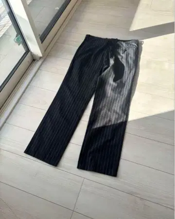 ISSEY MIYAKE 스트라이프 슬랙스