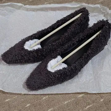 MOUSSY BOA 포인트 펌프스