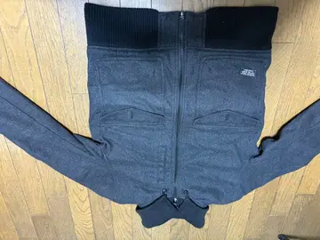 다크 그레이 집업 점퍼