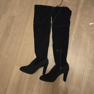 블랙 스웨이드 롱 부츠 하이힐