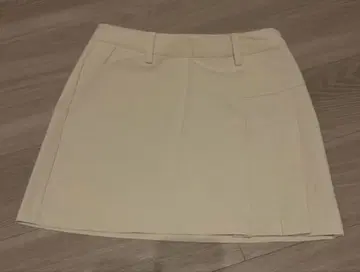 캘러웨이 플리츠 스커트