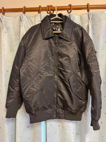 유니클로 +J MA-1