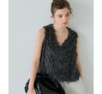 coca 완판템 미사용 새상품 차콜 샤기 베스트 L 사이즈