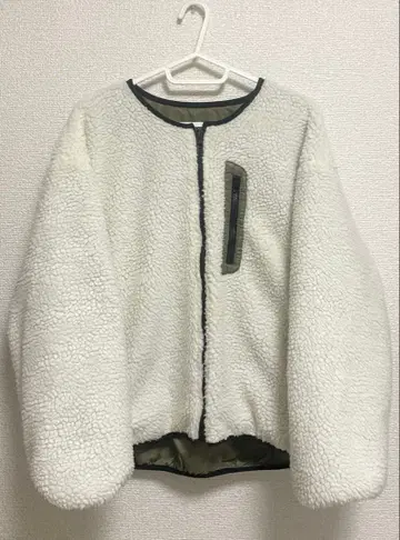 아우터 자켓 겉옷 퍼 다운 자켓 카키 겨울 의류 리버서블