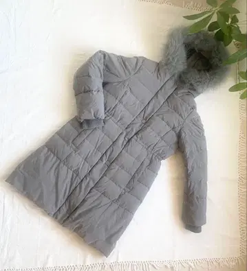 소매 리브 [ FRAY I.D ] 다운 코트 후드 그레이 다운 퍼