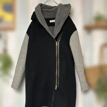 WAITRESSE 메틀리제 보아 코트 바이컬러