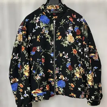 ZARA Trafaluc outerwear 꽃무늬 자켓 L 사이즈