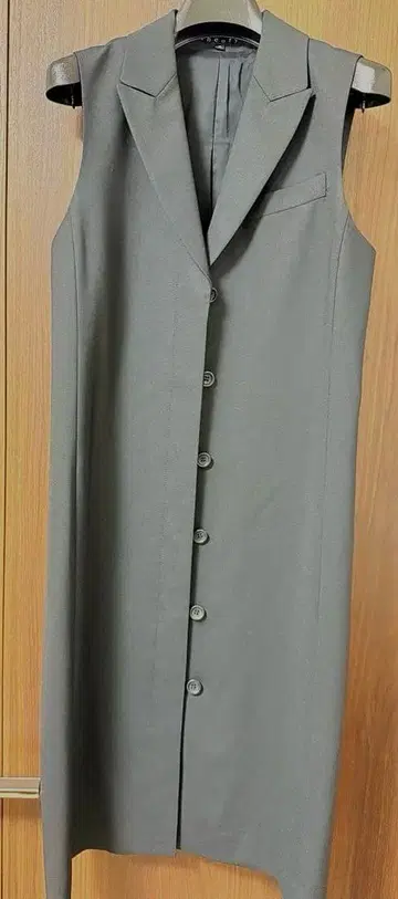 띠어리 슬리브리스 베스트 사이즈 2 블랙