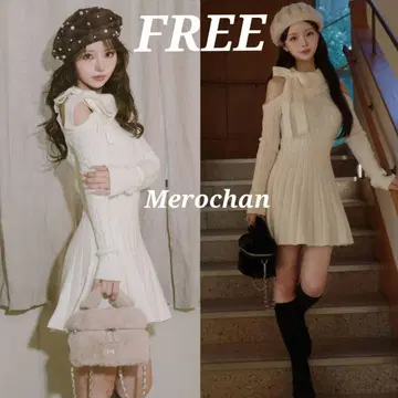 [ 새상품 ] 다리치 아메스리 플레어 니트 미니 원피스 화이트