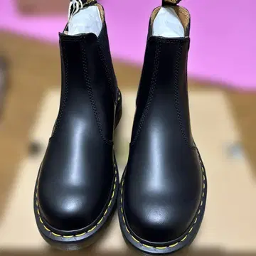 Dr.Martens 첼시 부츠