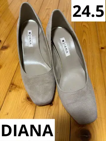 DIANA 베이지 스웨이드 펌프스 중간 굽