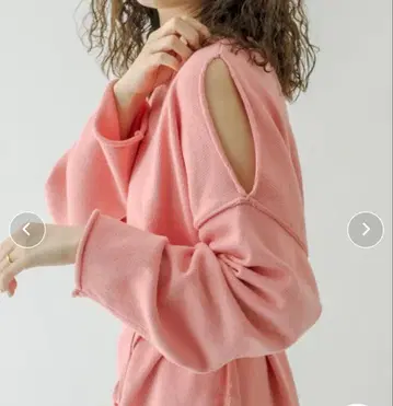 mystic 핑크 니트 오프숄더 어깨 트임 니트