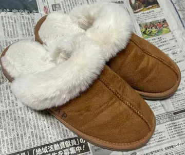 GAP 퍼 포함 겨울용 샌들 퍼 샌들 무스탕 샌들 스타일