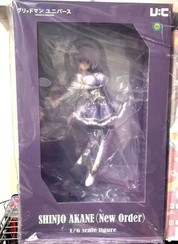 그리드맨 유니버스 신조 아카네 뉴 오더 1/6 피규어