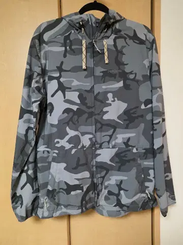 그레이 계열 카모플라쥬 마운틴 후드티