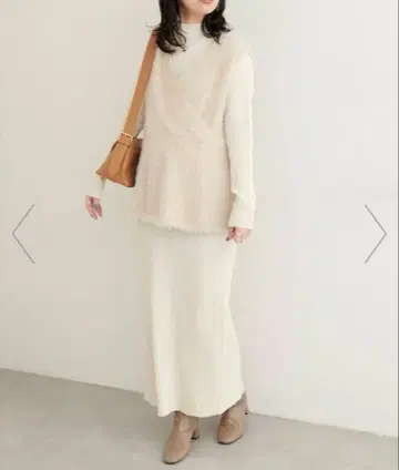 페더 페플럼 베스트 + 리브 타이트 원피스 SET 아이보리 L