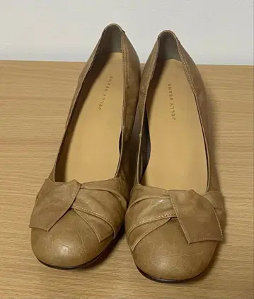 미사용 새상품 젤리빈스 펌프스 24.5