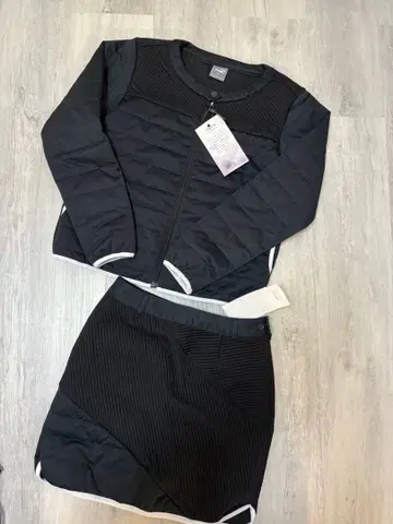 새상품 L 사이즈 79,200엔 푸마 골프 패딩 자켓 스커트 셋업