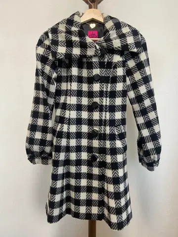 안나수이 체크 무늬 코트