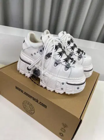 NEW ROCK 통굽 부츠 스니커즈 사이즈 36