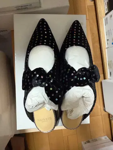 [ 미사용 새상품 ] Alexandre Birman 벨벳 리본 뮬 38