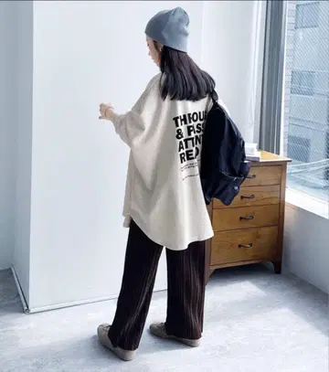 reca 전후 로고 루즈핏 맨투맨