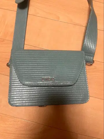 EVRIS 와이드 체인 숄더 미니 BAG ( 블루 )