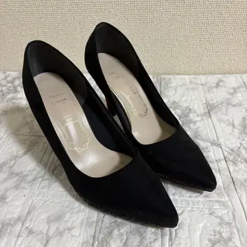 새상품급 블랙 스틸레토 하이힐