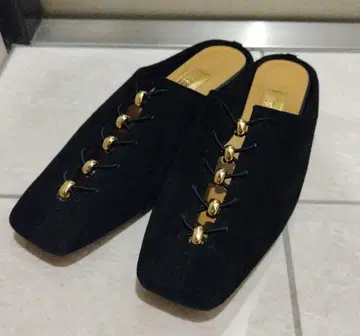 Le Talon GRISE 레더 스퀘어 레이스업 뮬 블랙