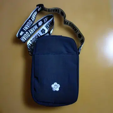 마리콴트 블랙 꽃 자수 숄더백 미사용 새상품