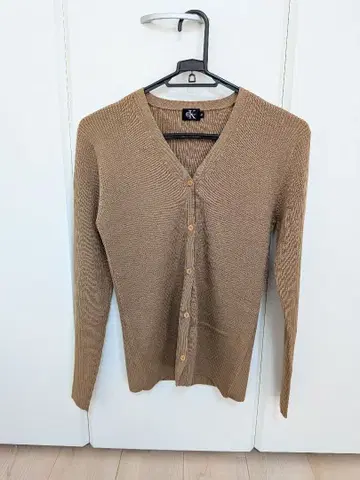 캘빈클라인 CK 베이지 V넥 긴팔 가디건