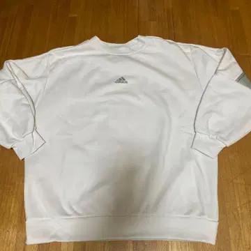 adidas 화이트 맨투맨 트레이닝복