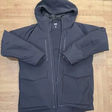 UNIQLO 네이비 하이브리드 다운 파카 M