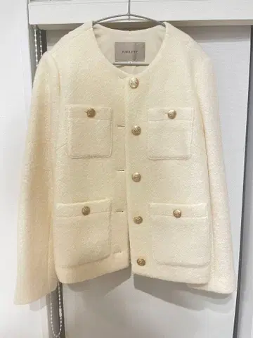 JUSGLITTY 노카라 아이보리 자켓