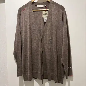 유니클로 아냐 메리노 오버 사이즈 V넥 가디건