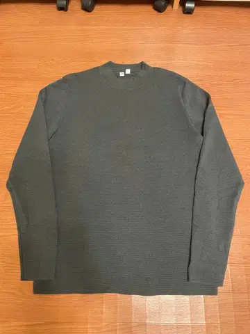 다크 그린 모크넥 니트 스웨터 L 사이즈