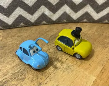 마텔 카즈 버그 라이프 P.T. 프리와 플릭 2대 세트