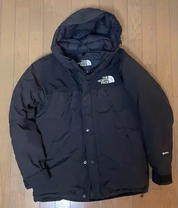 [ 새상품급 ] 마운틴 다운 자켓 블랙 S 사이즈