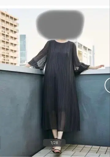 차콜 플리츠 디자인 긴팔 원피스