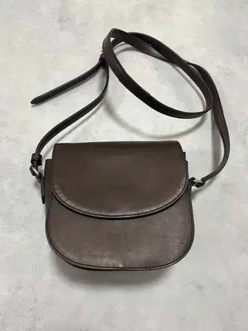 MARGARET HOWELL 브라운 숄더백