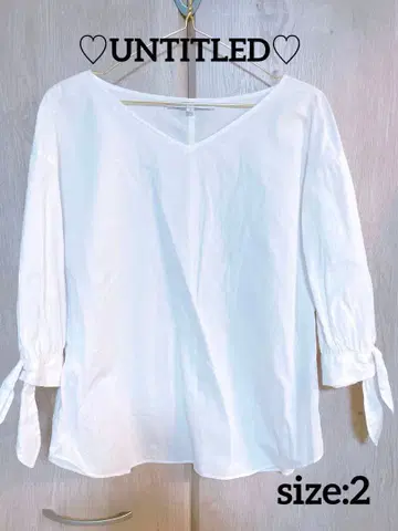 언타이틀 화이트 셔츠 블라우스 V넥 반소매 셔츠