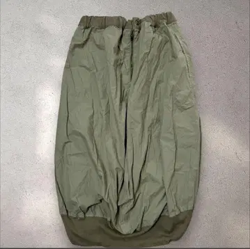 mercibeaucoup 메르시보쿠 스커트 올리브색 코쿤