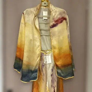 미사용 새상품 메도아젤 셋업 100% 실크