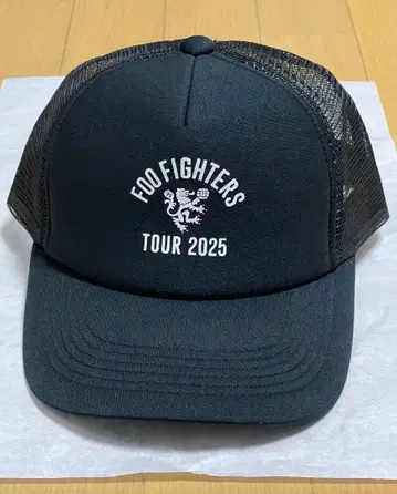 새상품 Foo Fighters TOUR 2025 트러커 햇