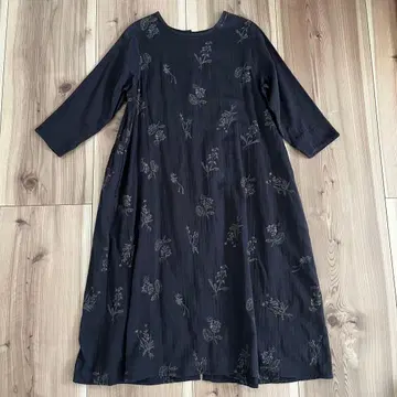 슈슈 드 마망 자수 원피스